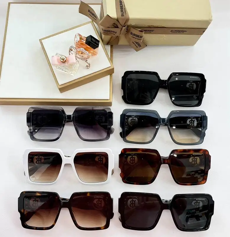 Burberry Glasses (75)